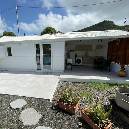 Bungalow "Doussin' Kreyol", Au Calme A 150M De La Plage Grande Anse Esterno foto