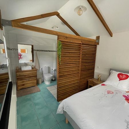 Bungalow "Doussin' Kreyol", Au Calme A 150M De La Plage Grande Anse Esterno foto