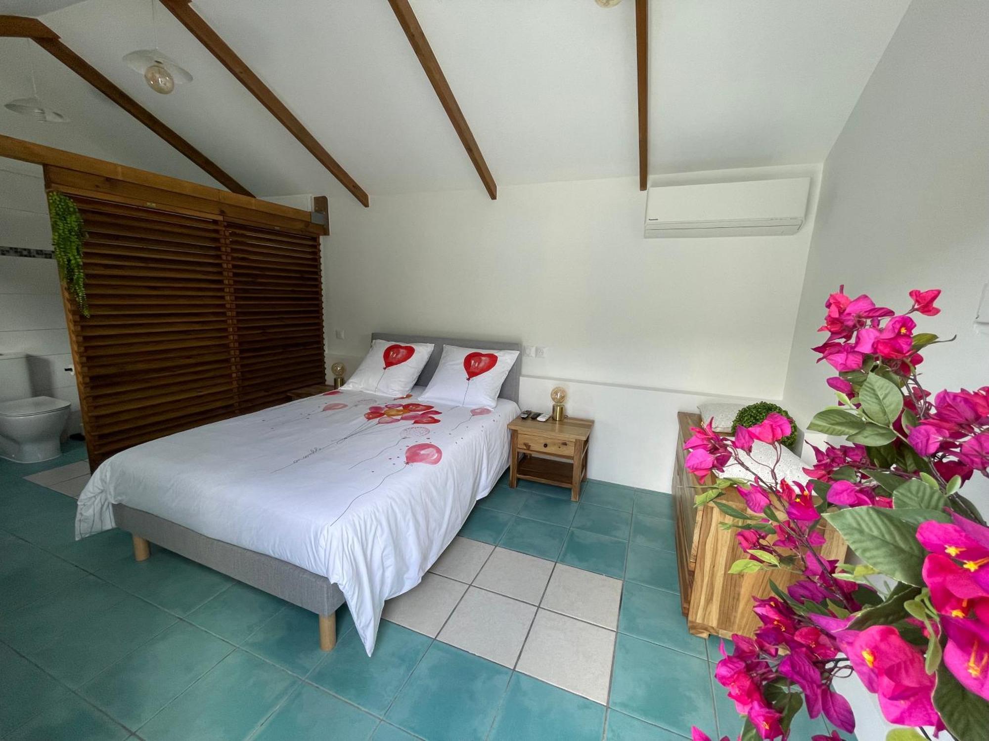 Bungalow "Doussin' Kreyol", Au Calme A 150M De La Plage Grande Anse Esterno foto