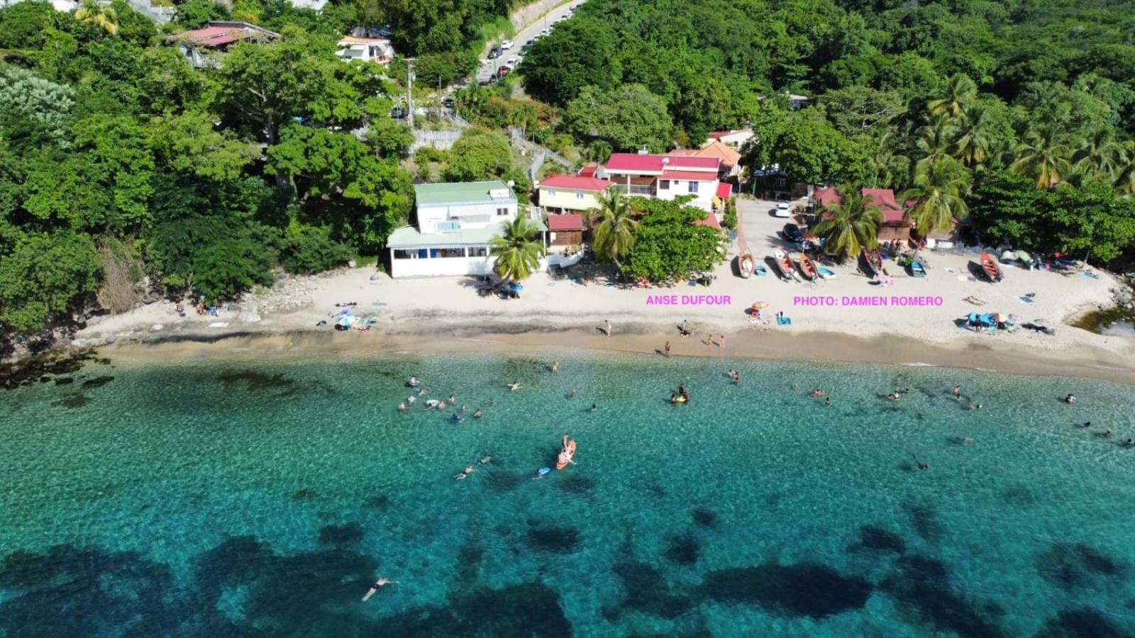 Bungalow "Doussin' Kreyol", Au Calme A 150M De La Plage Grande Anse Esterno foto