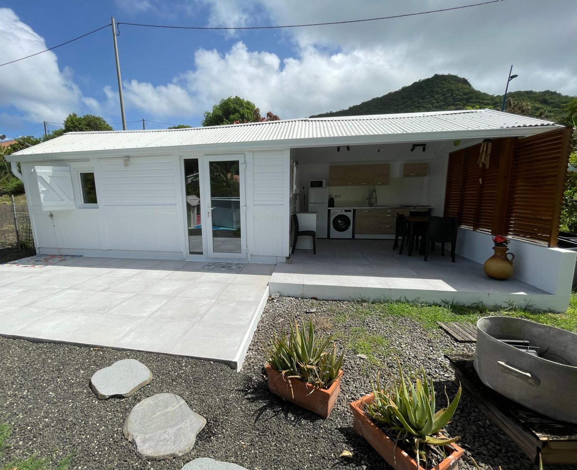Bungalow "Doussin' Kreyol", Au Calme A 150M De La Plage Grande Anse Esterno foto