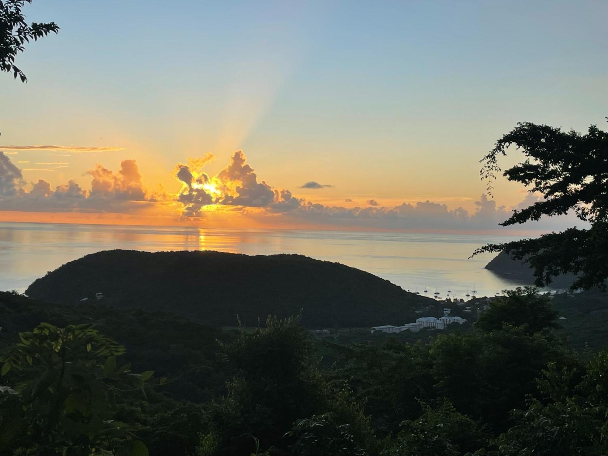 Bungalow "Doussin' Kreyol", Au Calme A 150M De La Plage Grande Anse Esterno foto